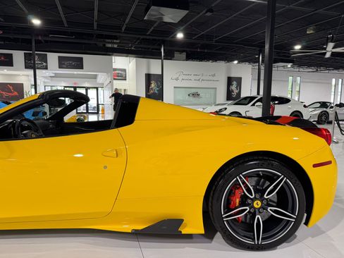 Used 2015 Ferrari 458 Speciale A image 53
