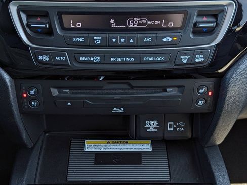 Used 2021 Honda Pilot Elite image 22