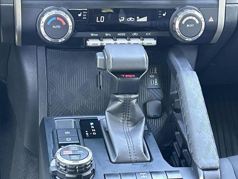 Used 2024 Toyota Tacoma TRD Off-Road image 26