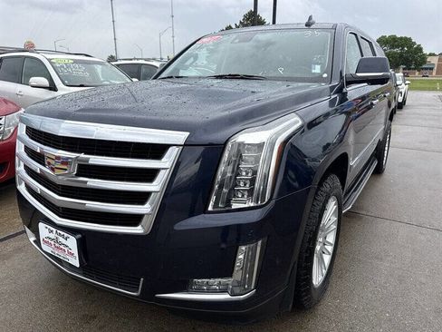 Used 2017 Cadillac Escalade ESV Premium Luxury AWD/4WD image 1