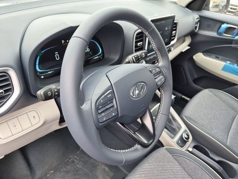 New 2026 Hyundai Venue SEL FWD image 17