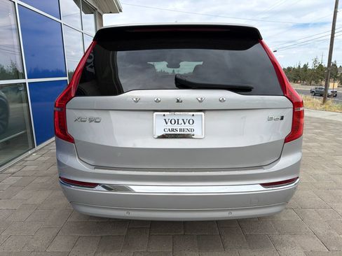 Used 2023 Volvo XC90 B6 Ultimate w/ Lounge Package AWD/4WD image 6