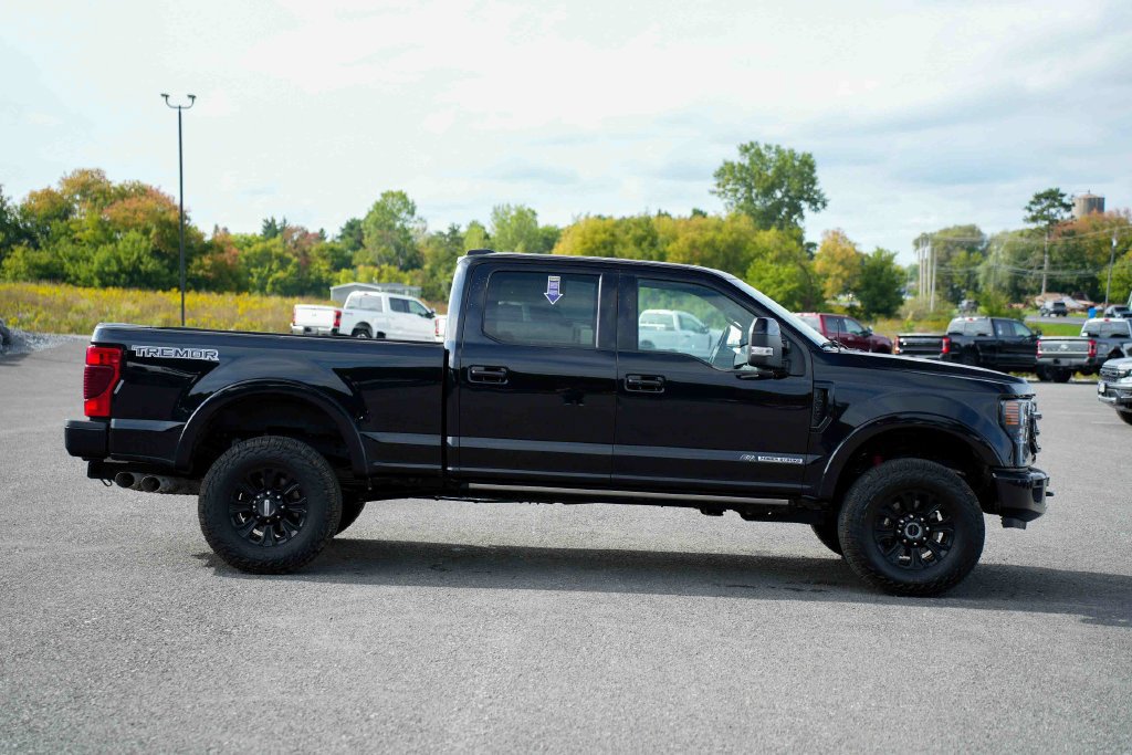 Used 2022 Ford F350 Lariat w/ Tremor Off-Road Package AWD/4WD image 4
