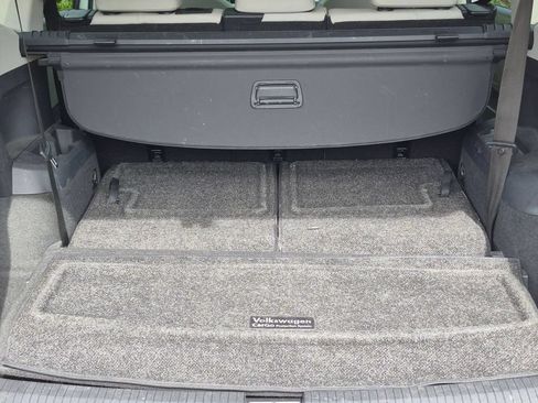 Used 2020 Volkswagen Tiguan SE w/ Panoramic Sunroof Package FWD image 28