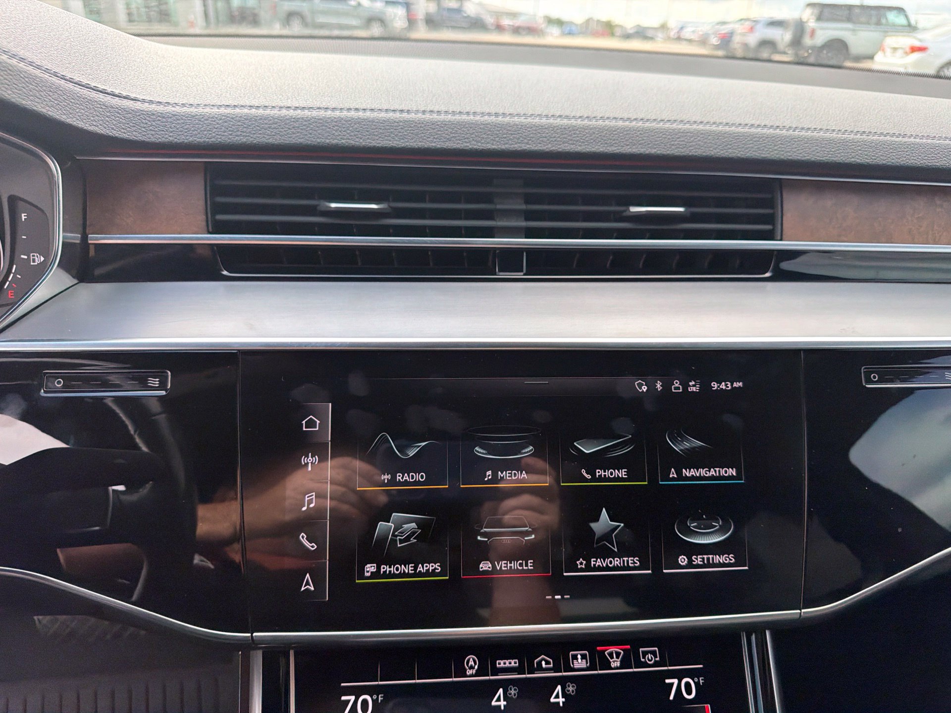 Used 2021 Audi A8 L 4.0T AWD/4WD image 17