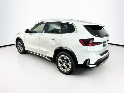 Used 2025 BMW X1 xDrive28i AWD/4WD image 5
