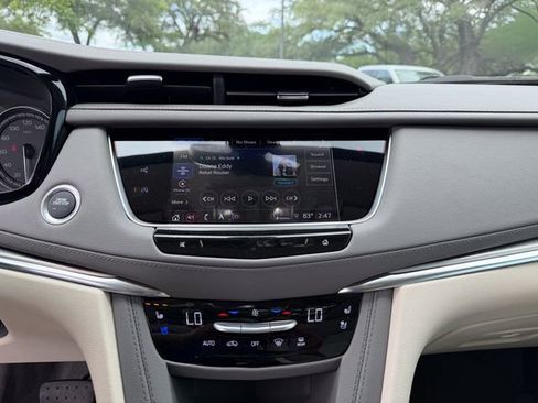 Used 2025 Cadillac XT5 Premium Luxury w/ Technology Package FWD image 14