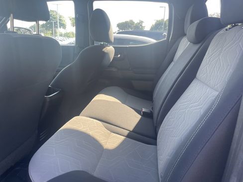 Used 2022 Toyota Tacoma TRD Off-Road RWD image 13