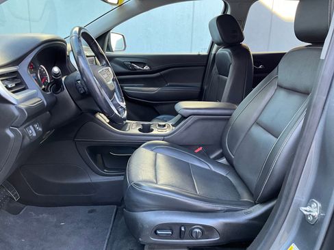 Used 2021 GMC Acadia SLT w/ Elevation Edition image 11