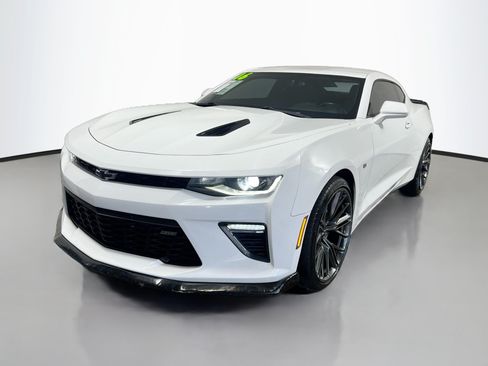 Used 2016 Chevrolet Camaro SS RWD image 10