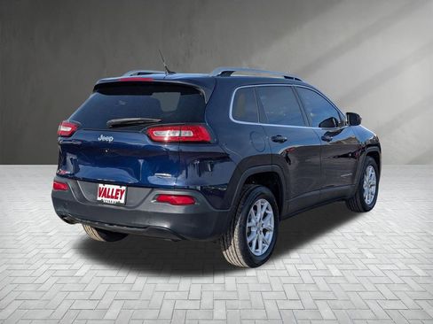 Used 2016 Jeep Cherokee Latitude w/ Cold Weather Group image 8