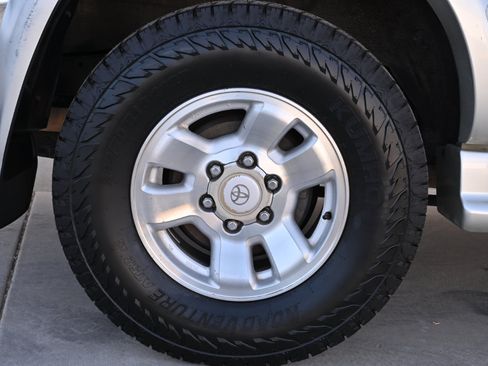 Used 2000 Toyota 4Runner SR5 AWD/4WD image 44