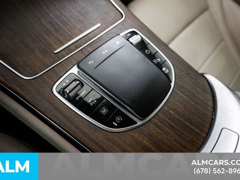 Used 2022 Mercedes-Benz GLC 300 w/ Premium Package Lite image 37