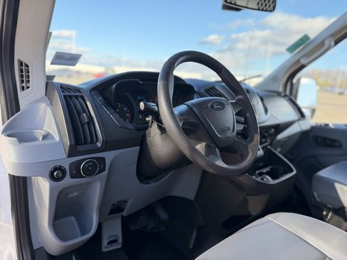 Used 2018 Ford Transit 150 Base image 7