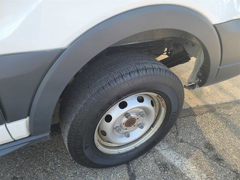 Used 2017 Ford Transit 250 130 Low Roof image 32