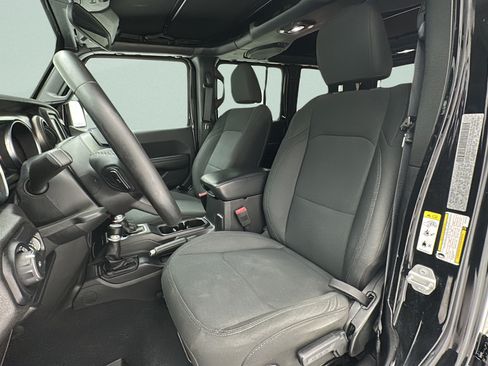 Used 2018 Jeep Wrangler Unlimited Sport S AWD/4WD image 13