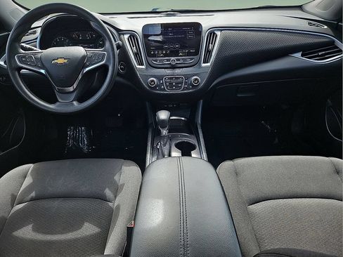 Used 2025 Chevrolet Malibu LT FWD image 15