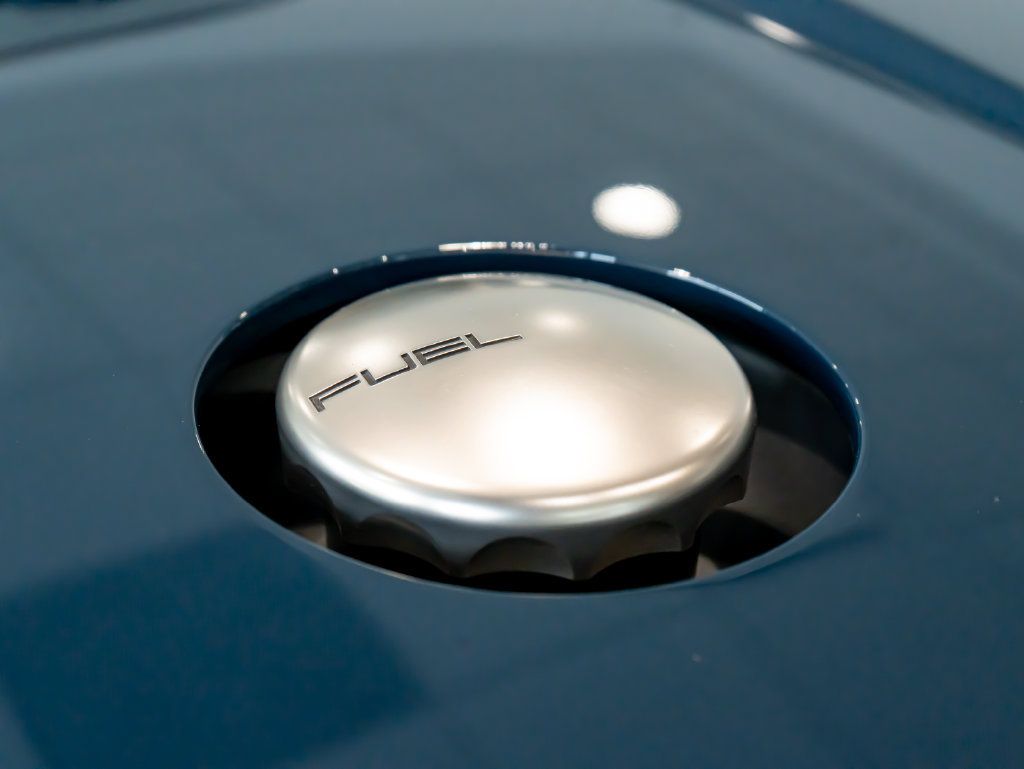 Used 1991 Porsche 911 Carrera RWD image 32