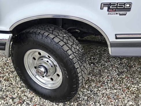 Used 1996 Ford F250 XLT image 35