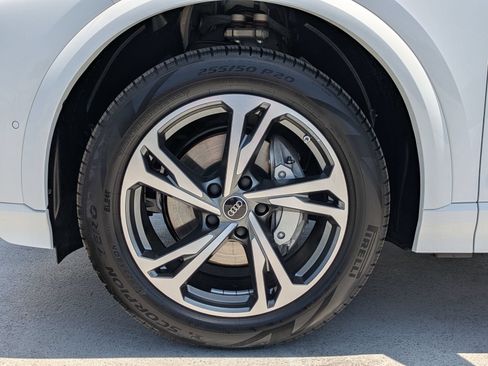 New 2027 Audi Q6 e-tron Premium Plus AWD/4WD image 13