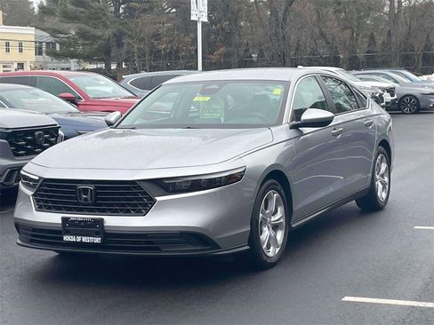 Certified 2024 Honda Accord LX image 3