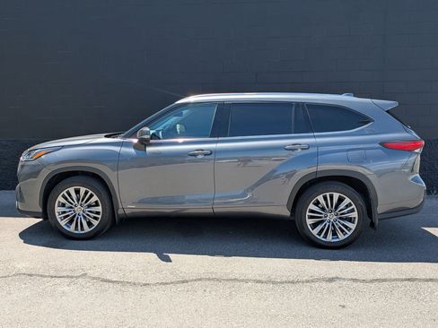 Used 2023 Toyota Highlander Platinum AWD/4WD image 22