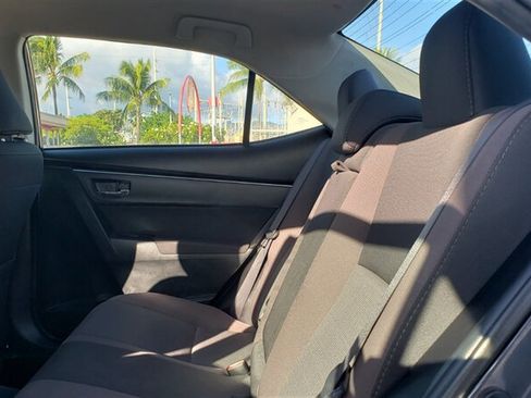 Used 2018 Toyota Corolla LE FWD image 10