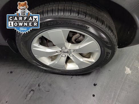 Used 2022 Volvo XC40 T4 Momentum FWD image 12
