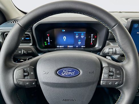 New 2025 Ford Maverick Lobo image 12