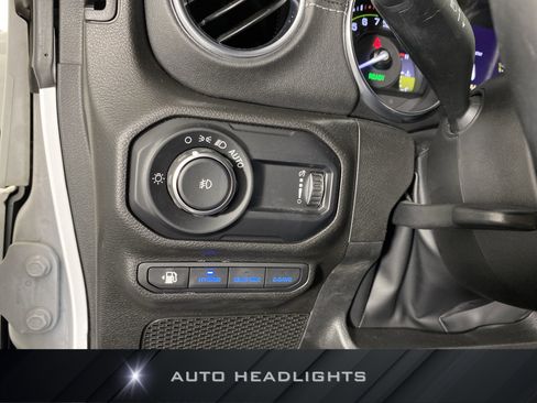 Used 2023 Jeep Wrangler Sahara w/ Cold Weather Group image 29