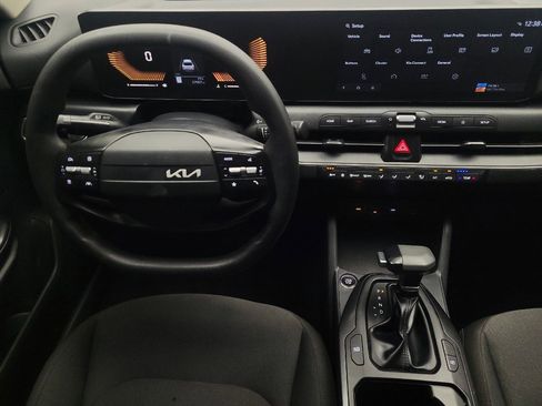 Used 2025 Kia K4 FWD image 22