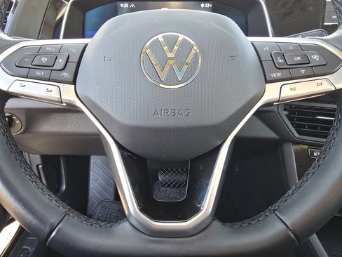 Certified 2023 Volkswagen Jetta SE w/ Panoramic Sunroof Package image 20