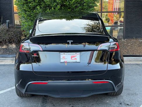 Used 2022 Tesla Model Y Performance AWD/4WD image 14
