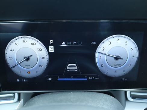 New 2026 Hyundai Elantra Limited FWD image 4
