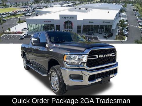 Used 2024 RAM 2500 Tradesman w/ Chrome Appearance Group AWD/4WD image 3
