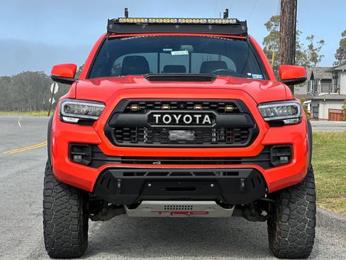 Used 2023 Toyota Tacoma TRD Pro AWD/4WD image 9