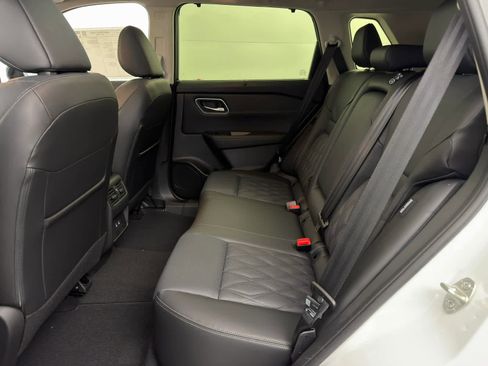 New 2026 Nissan Rogue Platinum image 16