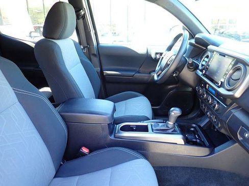 Certified 2023 Toyota Tacoma TRD Off-Road w/ Technology Package image 3