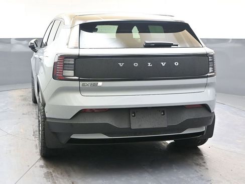New 2026 Volvo EX30 Cross Country Ultra image 4