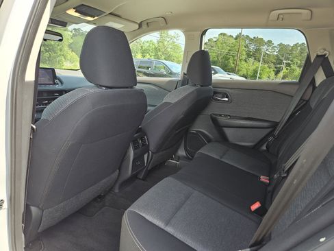 Used 2023 Nissan Rogue SV AWD/4WD image 30