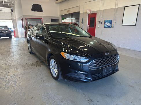 Used 2014 Ford Fusion SE FWD image 1