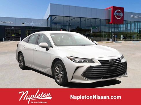 Used 2021 Toyota Avalon XLE w/ Carpet Mat Package (TMS) image 1