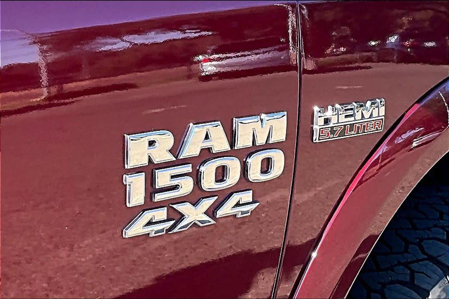 Used 2018 RAM 1500 Laramie w/ Convenience Group AWD/4WD image 9