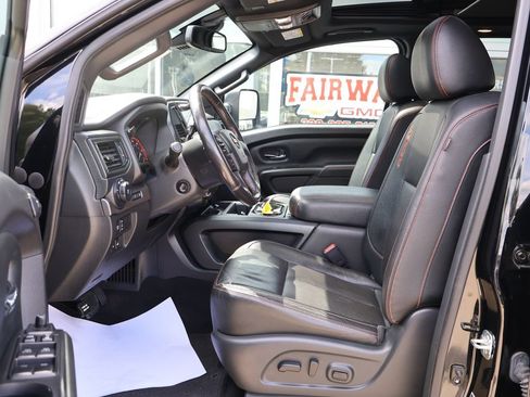 Used 2021 Nissan Titan PRO-4X w/ Pro-4x Convenience Package AWD/4WD image 14