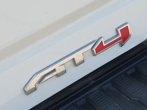 Used 2024 GMC Sierra 2500 AT4 w/ AT4 Premium Plus Package AWD/4WD image 12