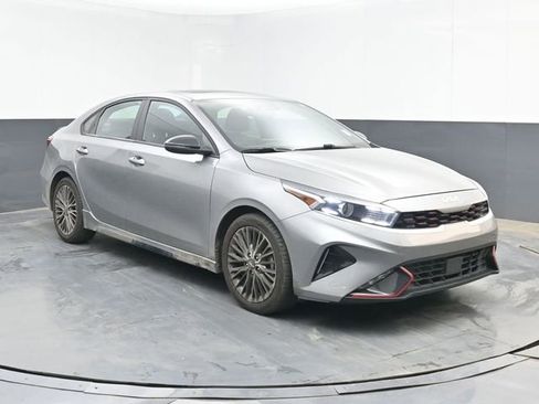 Used 2022 Kia Forte GT-Line w/ GT-Line Premium Package FWD image 2