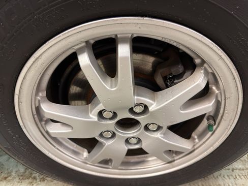 Used 2011 Toyota Prius Three image 33