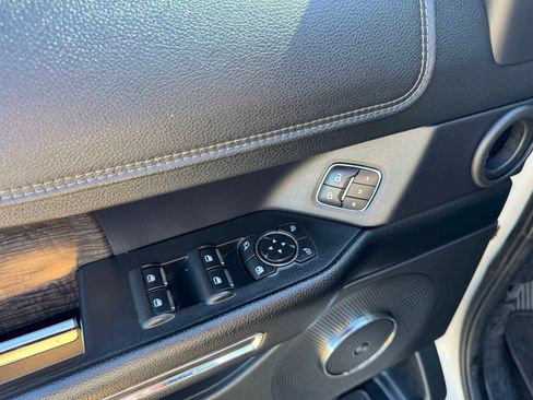 Used 2021 Ford Expedition Max Limited AWD/4WD image 2