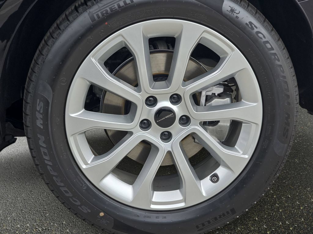 New 2026 Land Rover Range Rover Sport Dynamic SE AWD/4WD image 35