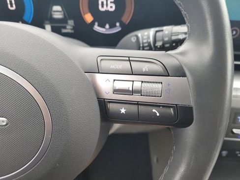 Used 2025 Hyundai Kona SEL image 11